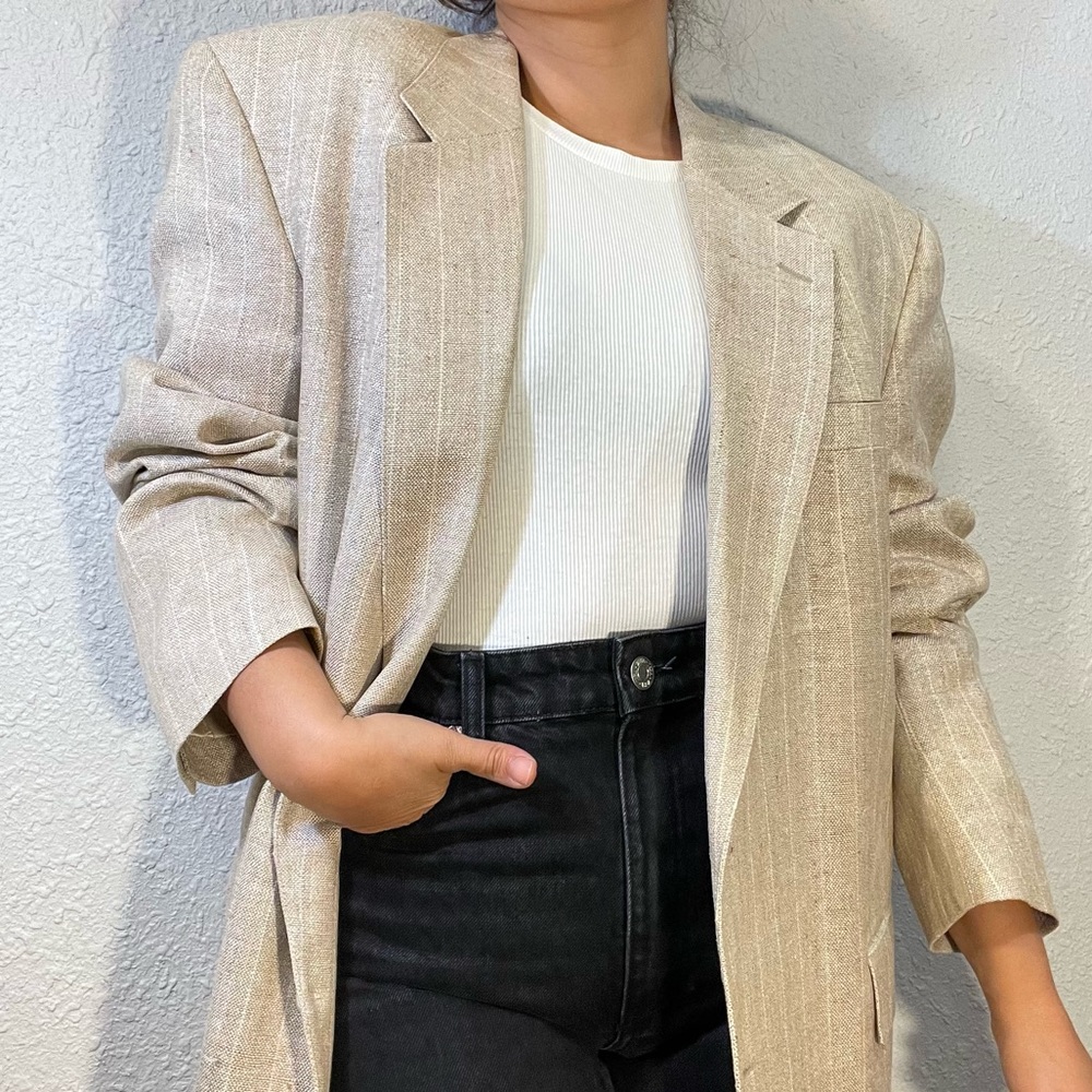 Vintage oversized beige and pastel pinstripe boyfriend blazer 46L